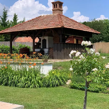 Szent Jakab Bed & Breakfast