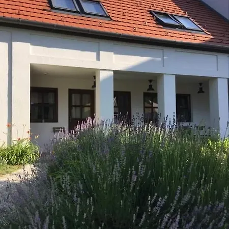 Szent Jakab Bed & Breakfast Vászoly